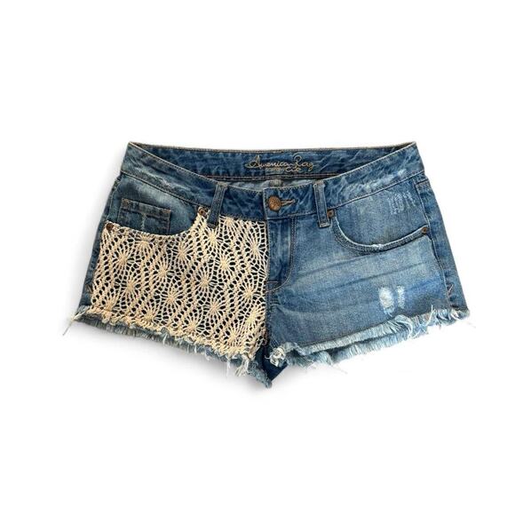 y2k vtg. American Rag Crochet Knit Cut off Frayed Short shorts size 5. - Picture 3 of 6